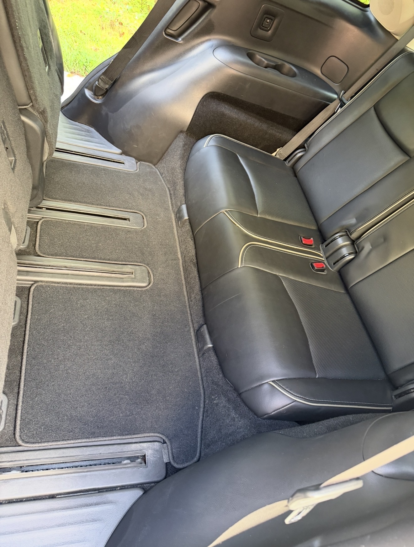 Infiniti QX60 third row and cargo area cleaned after detailing
